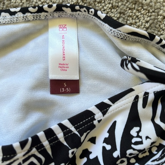 Bikini - Picture 6 of 7